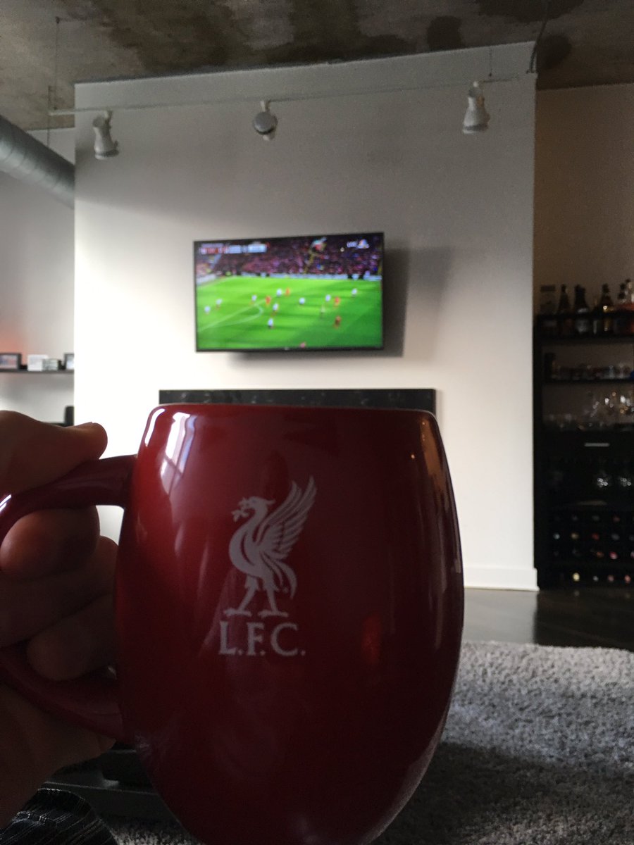 SvSFPLMark's tweet photo. Come on you reds!!! @LFC @LFCUSA @ChicagoLFC https://t.co/ZOjMi9OunS