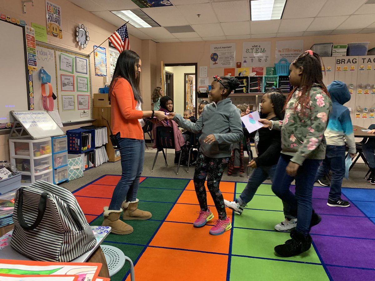 MissCaudell's tweet photo. #MorrisMadness celebrating @marilyn_veal yesterday 💗 Happy Counselors Appreciation Week! #BeAWarrior #TeamAcworth @MrsMorris_AES https://t.co/BRWuDkITTx