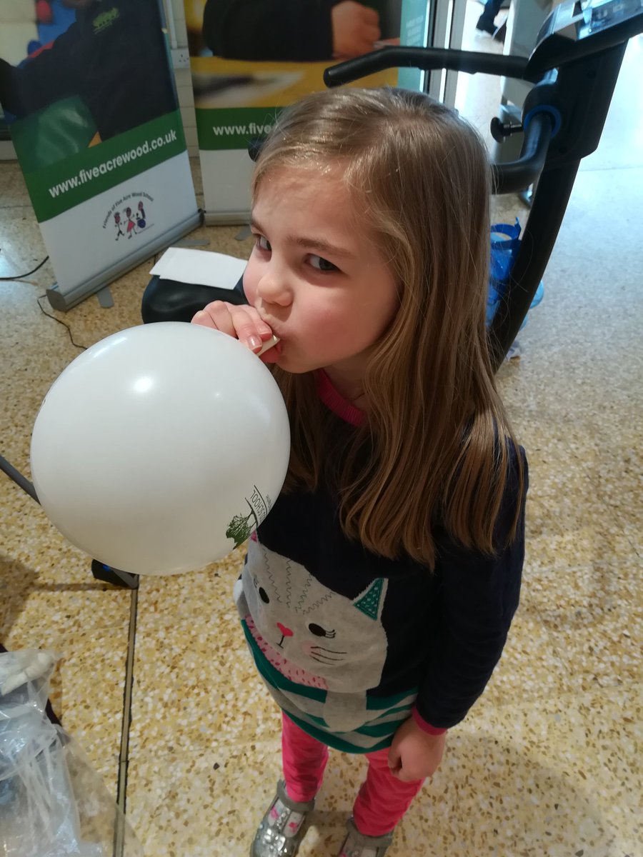 dleiasna84's tweet photo. I had a little helper whilst raising money for @five_acre @sainsburys Larkfield. #createaripplemakeasplash https://t.co/ucs7SzwQJ0