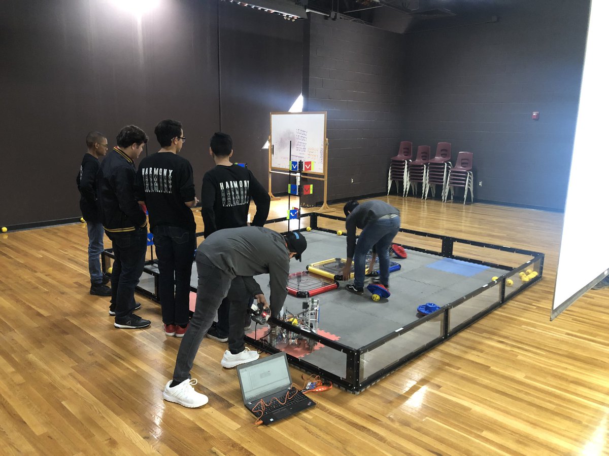 AmyAlarcon23's tweet photo. Welcome to the @YsletaHS VEX Robotics Regional Qualifier! Thanks to @YsletaMS for letting us host the competition on their campus! https://t.co/UjMYDf4TSA