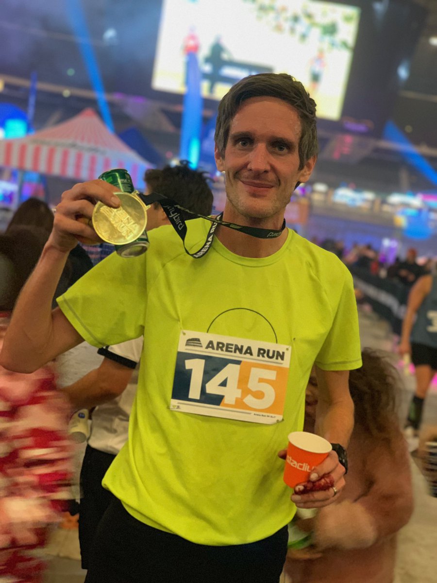 Mikael_Naslund's tweet photo. Det blev en 8:e plats på Arena Run. Lite blodvite hör till hinderlopp har jag hört!! Ett av årets fetaste lopp! 🙌@PetterAlexis #springtime #arenarun https://t.co/l07yWxgQnk