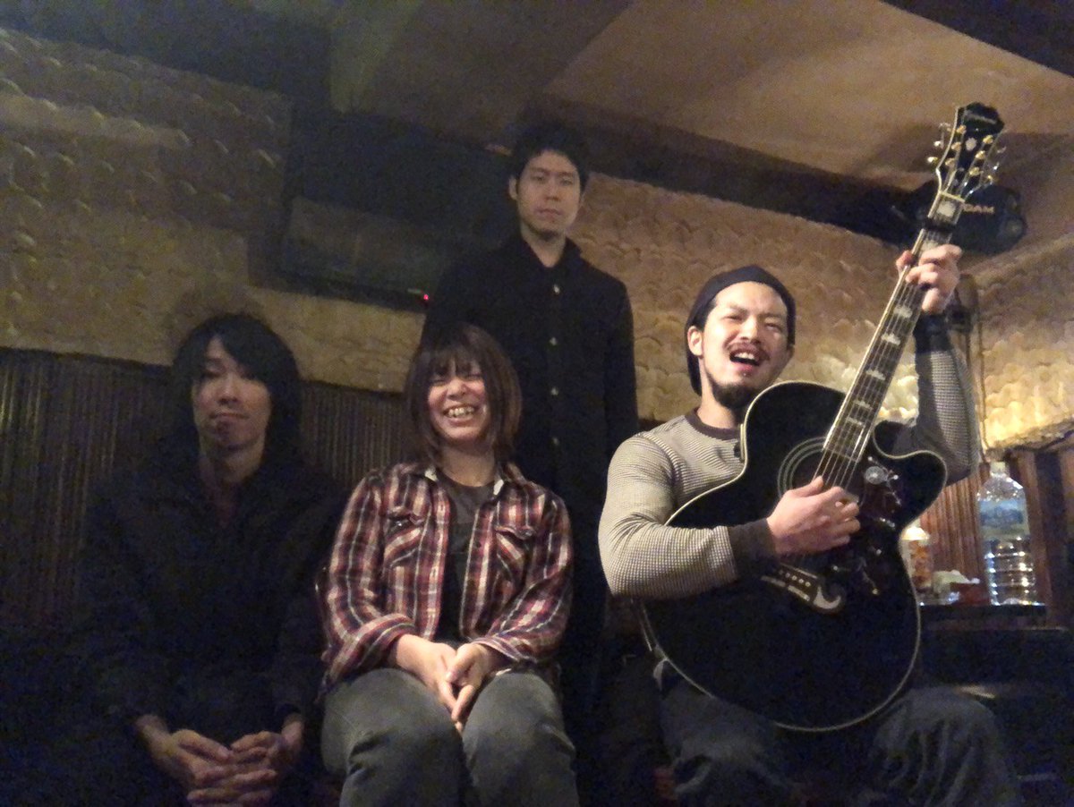 okumurabrothers's tweet photo. 【明日はこちら！】☆2月10日（日） 難波845
Roots presents 「慟哭」
スタート・18時30分
￥1500(D別)
出演・The Band of Roots、WORLD、紙芝居屋だんまる
The Band of Roots
ボーカル・奥村由希
ラップ・絵夢 THE HOPE
アコースティックギター・カドイリョウ
エレキギター・ナガヤマダイスケ https://t.co/DU6GEx0dCP