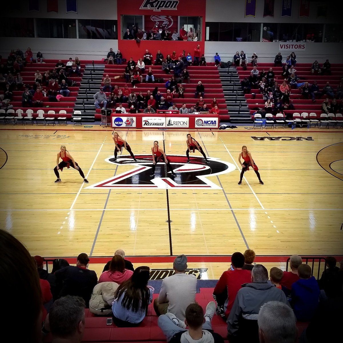 Game day!! Play for the Cure &amp; Senior Day!! #wearpink