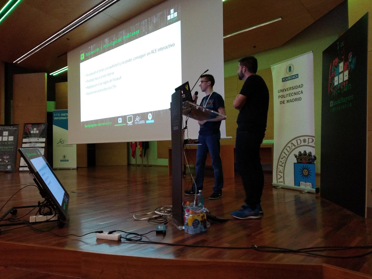 hackplayers's tweet image. Siesta?? ¡¡¡No hoy!!! José Boix y Luis Miguel Cerrato nos están enseñando a hacer túneles &quot;like a boss&quot; en #hc0n2019 #postexplotation