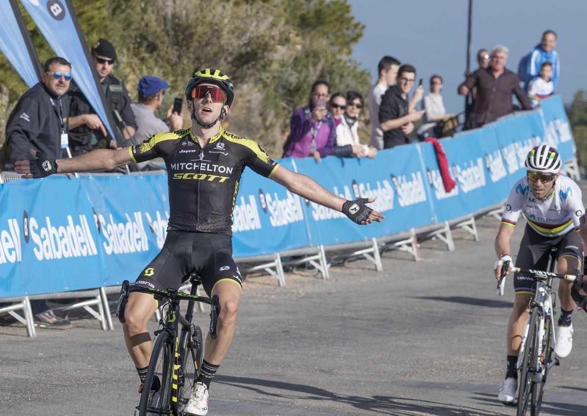 YATES Adam يفوز بالمرحلة طواف
