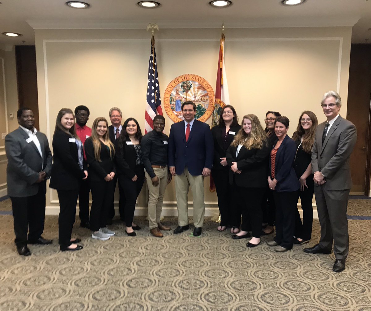 What an incredible honor for our CF students, they got to meet @GovRonDeSantis 🇺🇸#EducateEmpowerExcel  @myafchome @CFedu @CFStudentLife @SABocala