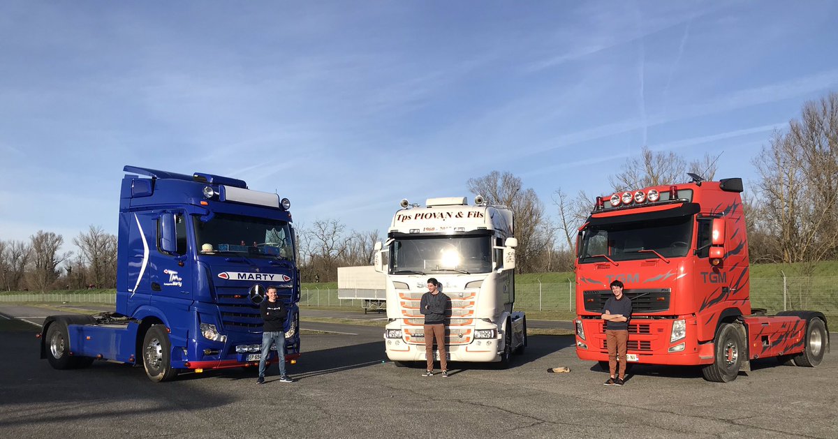 YolaineCabot's tweet photo. Une belle journée JPO en présence notamment d’anciens élèves devenus Conducteurs Routiers 🚚🚛👌#Gallieni @actoulouse #BacProCTRM. Belle réussite... Merci https://t.co/dztkDhKOyj
