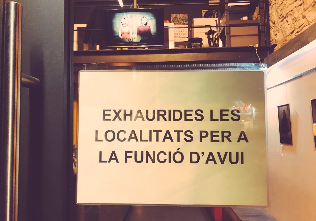 latramabcn's tweet photo. Doncs això.. penúltima funció d’#ASAPatrium a @SalaAtrium amb entrades exhaurides!!

Veniu dmà a les 19h? Encara queden algunes entrades.

Gràcies!! https://t.co/x7W4JWk0Wl