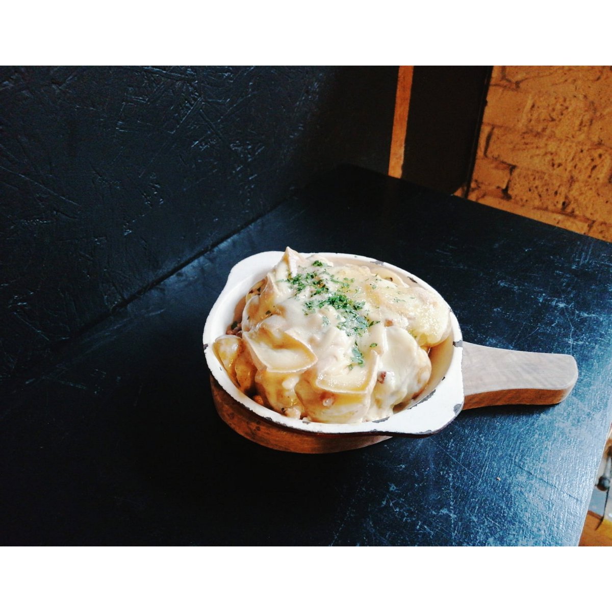 Tartiflette is a divine combination of Reblochon, lardons and young potatoes! Try it at our cheese bar 🧀