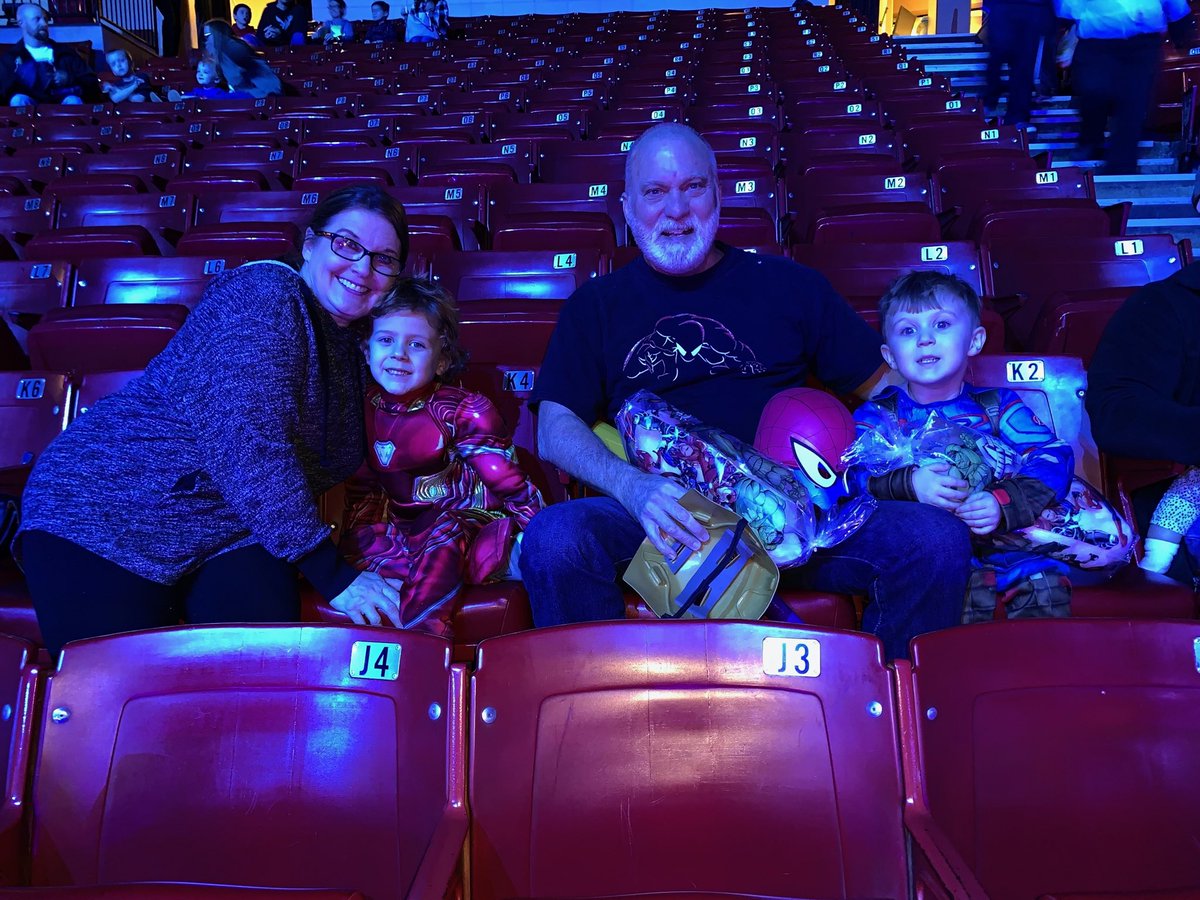 LothspeichLisa's tweet photo. #MarvelUniverseLIVE https://t.co/RLzYeWpP8w
