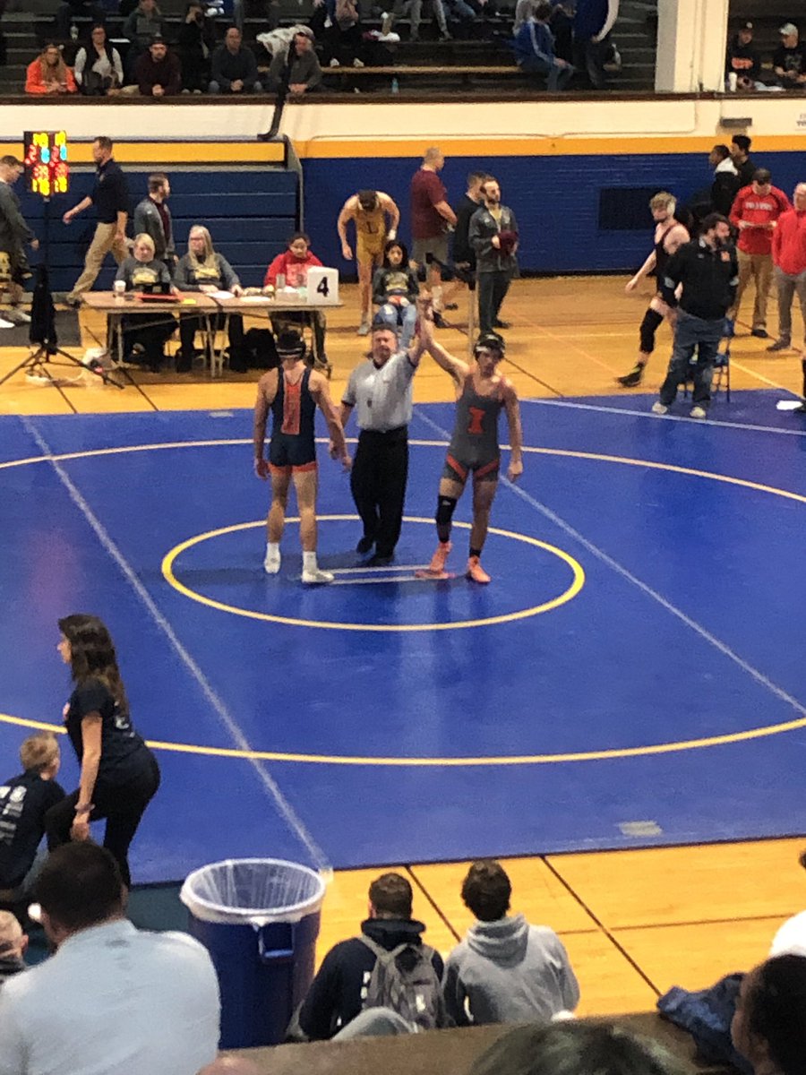 Defour gets his morning started with a pin @MCHSWrestling_