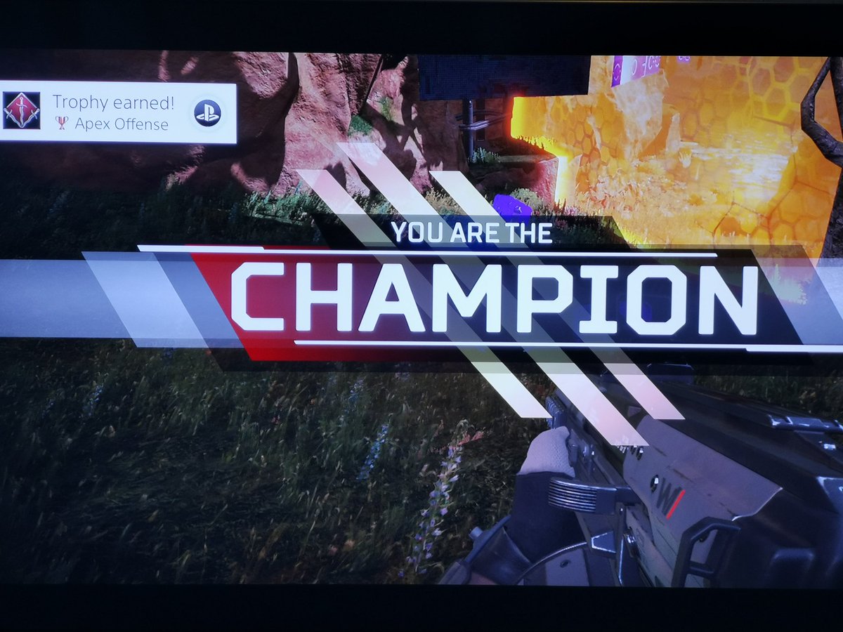 SwizzyC's tweet image. We outchea! Lol #ApexLegends #WraithMoves #FinalKill