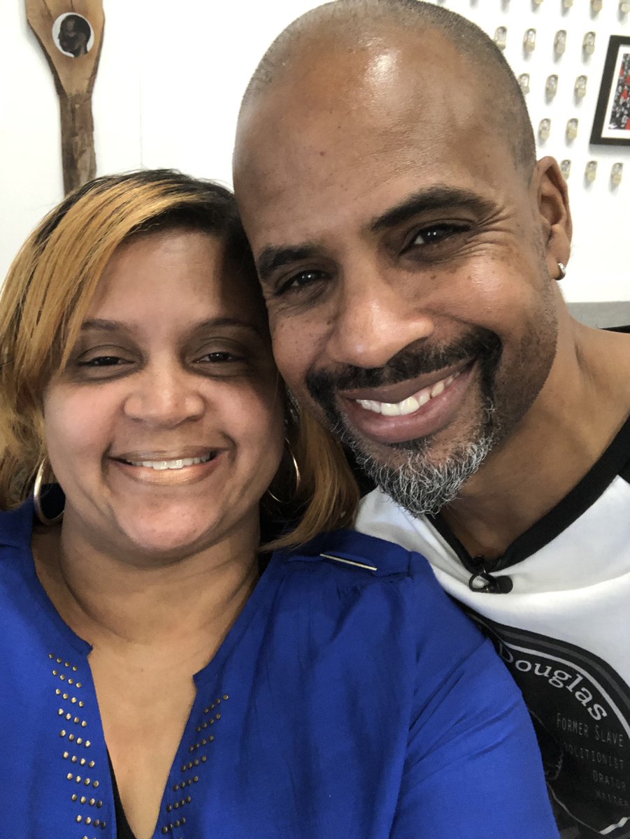 RenaConnect's tweet image. Had a chance to get a sneak peek of artist Musad OLUFANI’s new exhibit at the AMA here in Albany, Ga!