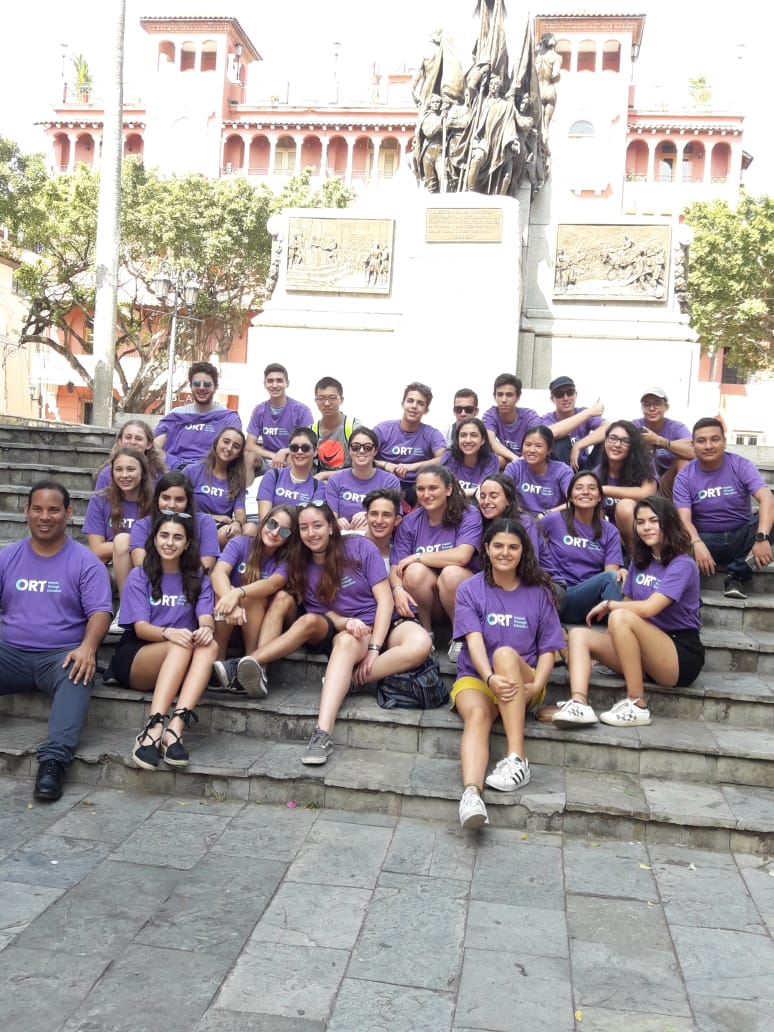 ORTenPanama's tweet photo. Visitamos el casco histórico de Panamá en "The Ecology Summer School" https://t.co/BWiDNjFFeS