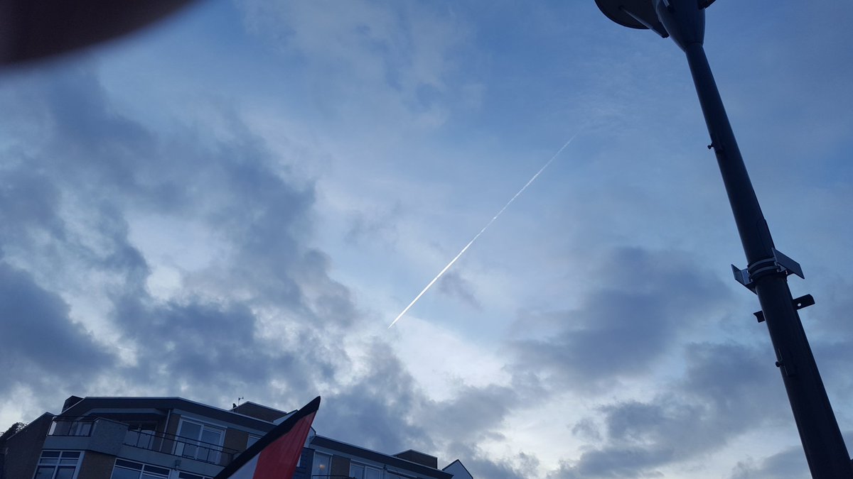 luchtw8's tweet photo. #chemtrails #netherlands #Veenendaal #indigo #skyvolt #geoengeneering #agenda21 DUTCH https://t.co/oFrdrNvizW
