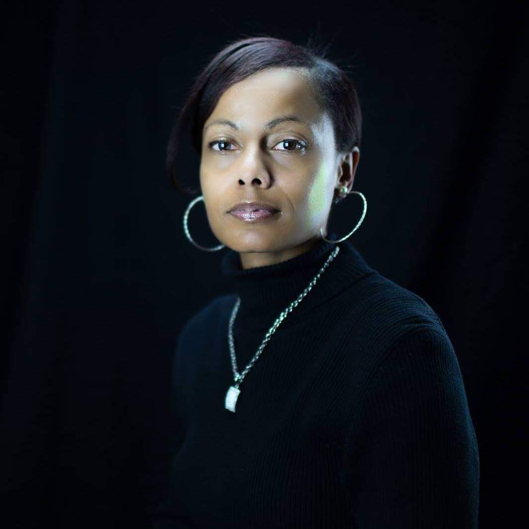 KimberlyDConner's tweet photo. The first woman to shoot 4 movies in the City of Springfield, the Capital of Illinois. 🎞📽🎬 #IAmBlackHistory #Writer #Director #Producer #Filmmaker #ArrayRebel #WomenInFilm #BehindTheCamera  #DirectedByWomen  #BlackHistoryMonth https://t.co/dTmnwEGzsT