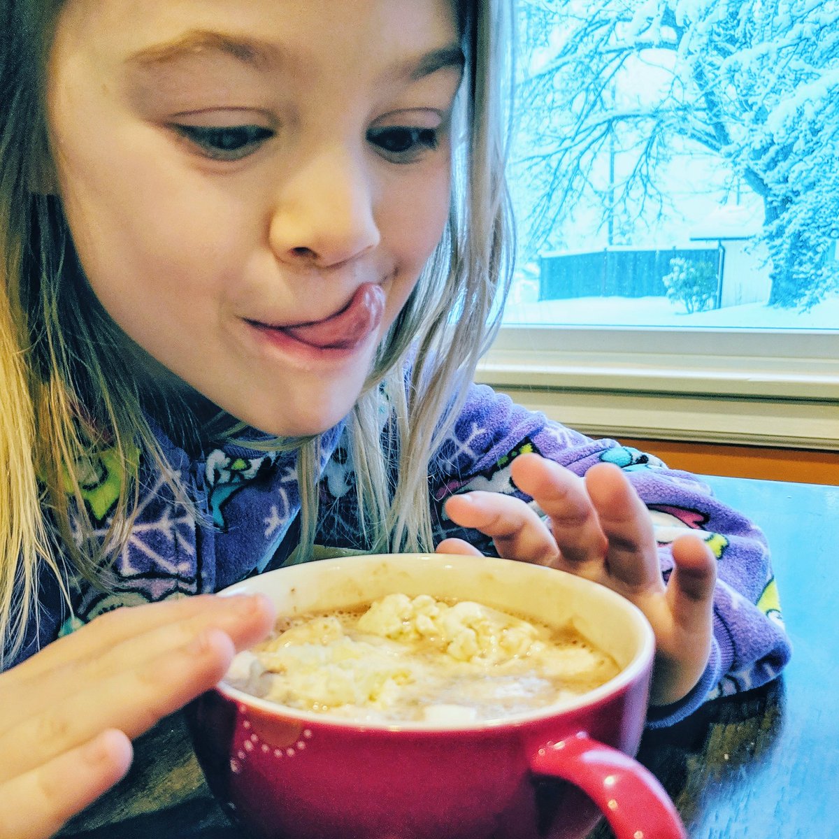 samofsorts's tweet photo. Yeah, your cocoa has mini marshmallows in it. But does it have ice cream? 🍦☕ https://t.co/OFXtpAPdMK