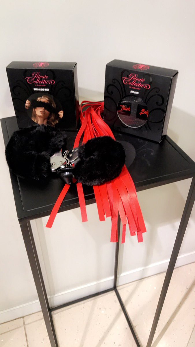 Passons en privé avec la nouvelle collection Valentine! #Hunkemoller #SaintValentin <a href="/S_Lalanne/">Stéphane Lalanne</a> <a href="/darras2804/">Carole</a> <a href="/04_Loulou/">Louise</a> <a href="/AlissonHkm/">Alisson</a>