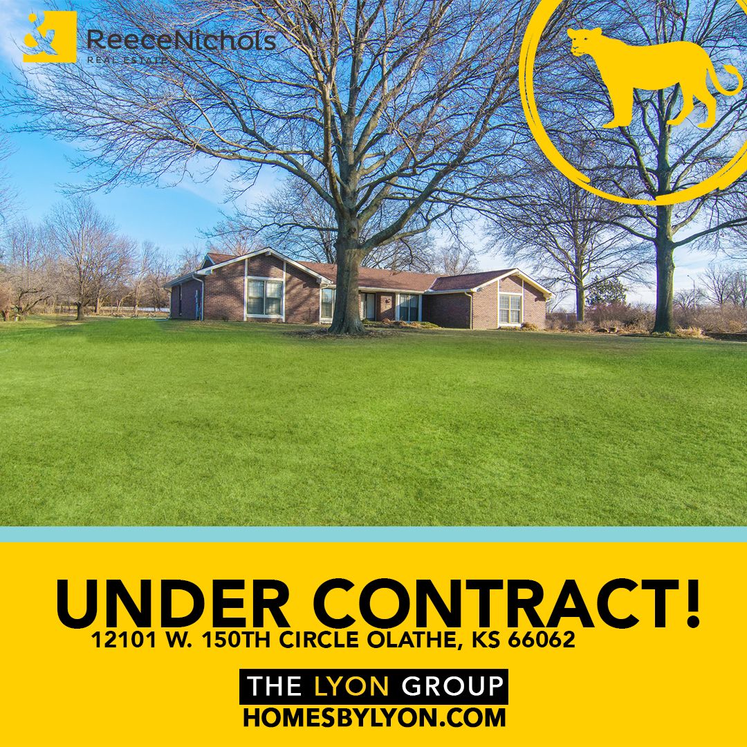 This beauty is UNDER CONTRACT!!!! SOLD FAST🔥!!! Who is next??
12101 W. 150th Cir. Olathe, KS 66062
∙
∙
∙
Search for homes: buff.ly/2FwiHaR
#realestateagent #kchomesforsale #reecenichols #acreageforsale #soldbylyon #realtor #forsale #kcrealestate #kcrealestateagent