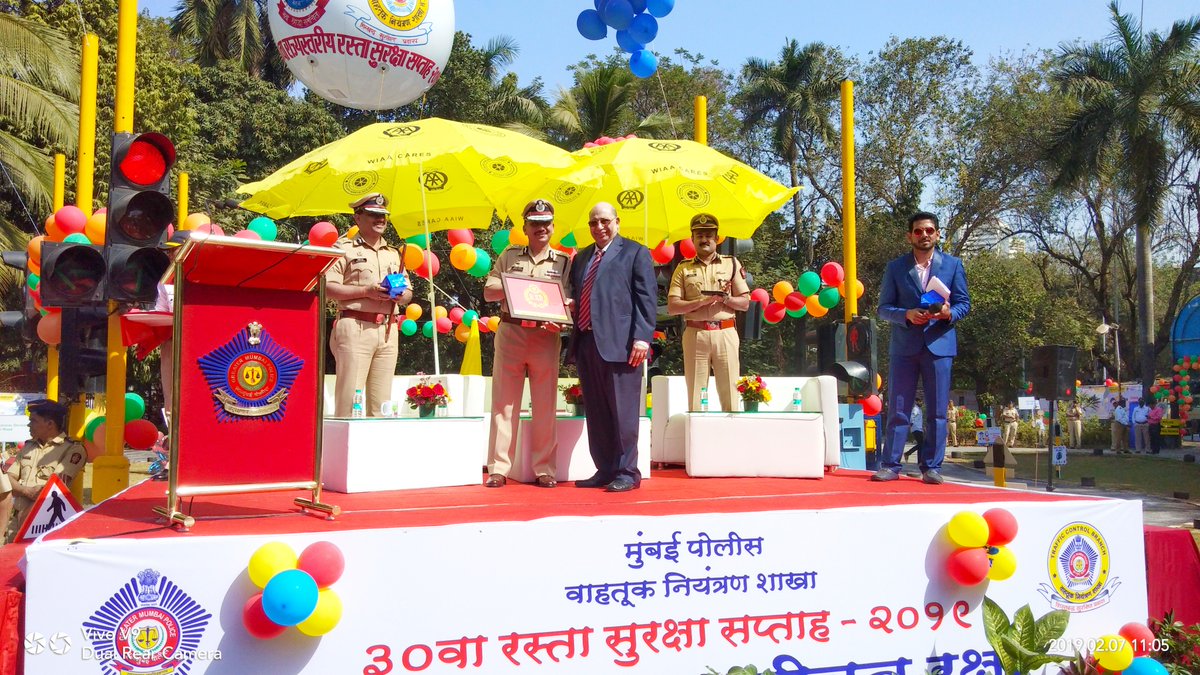 keiki_mehta's tweet photo. #Padmashree #Doctor #KeikiMehta #Honored #RoadSafetyPatrol #Plaque  #Outstanding #Services #Mumbai #Police @MumbaiPolice @mtptraffic #MumbaiTrafficPolice #RoadSafetyWeek #EyeDoctor #EyeCare #EyeSurgeon #Eyes #Femto #Laser #ReLExSMILE #Cataract #CATALYS #Colaba #MIEI #India https://t.co/nS98w2LEJ6