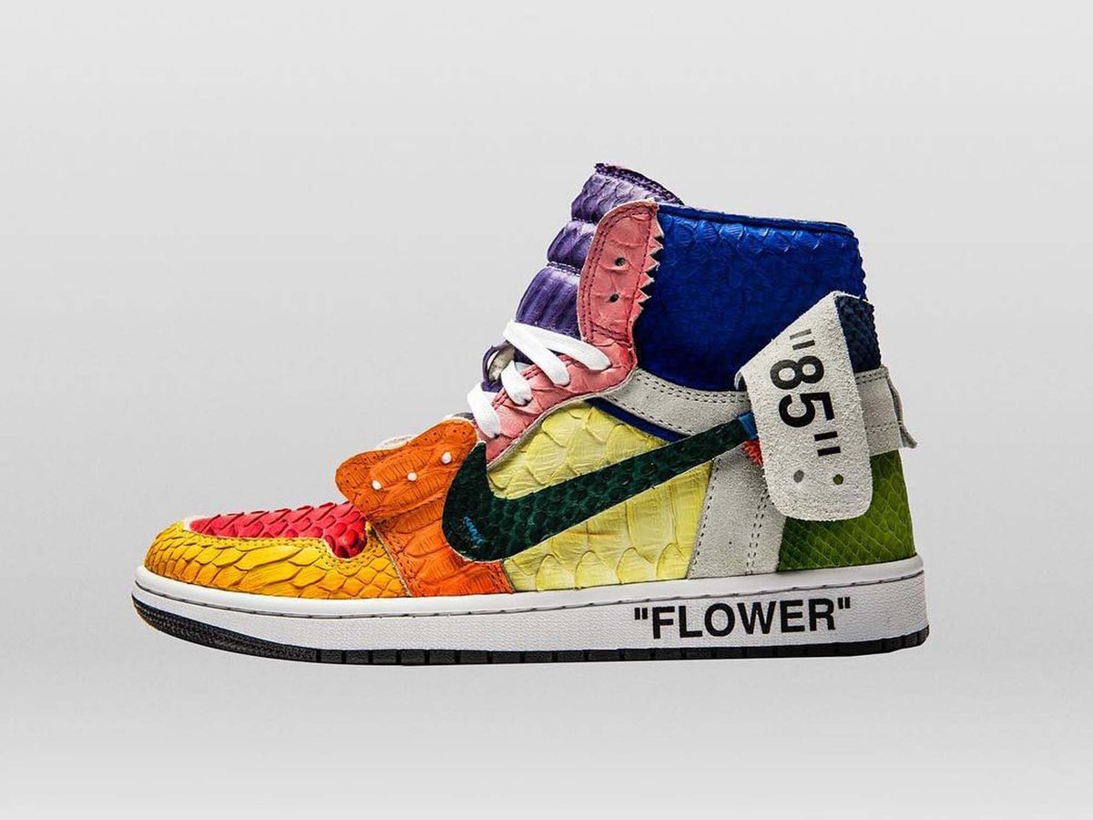 AudiblWav's tweet image. Sneaker Culture: The Art of Custom Clothing
#customclothing #sneakerculture #customsneakers

audiblwav.com/sneaker-cultur…