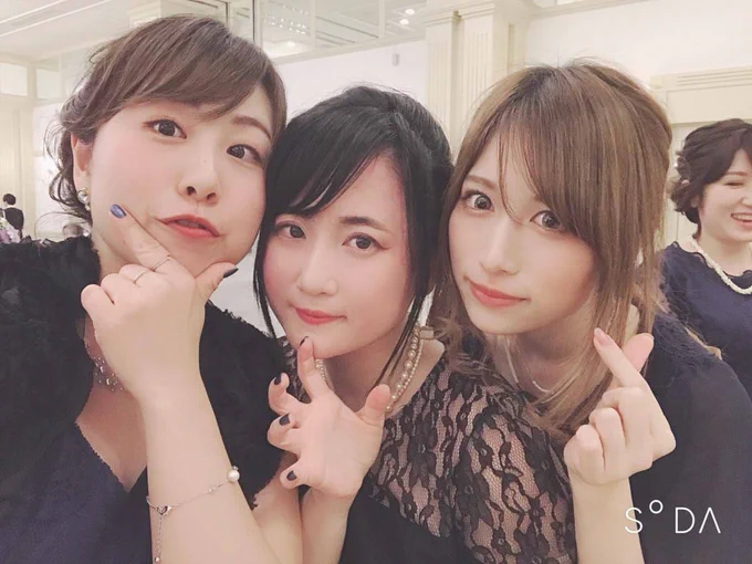 2人とも可愛くて直すとこないから自分だけ修正した(ドクソ)ワイの席全員かわいくてすごかった 異世界転生した気分 