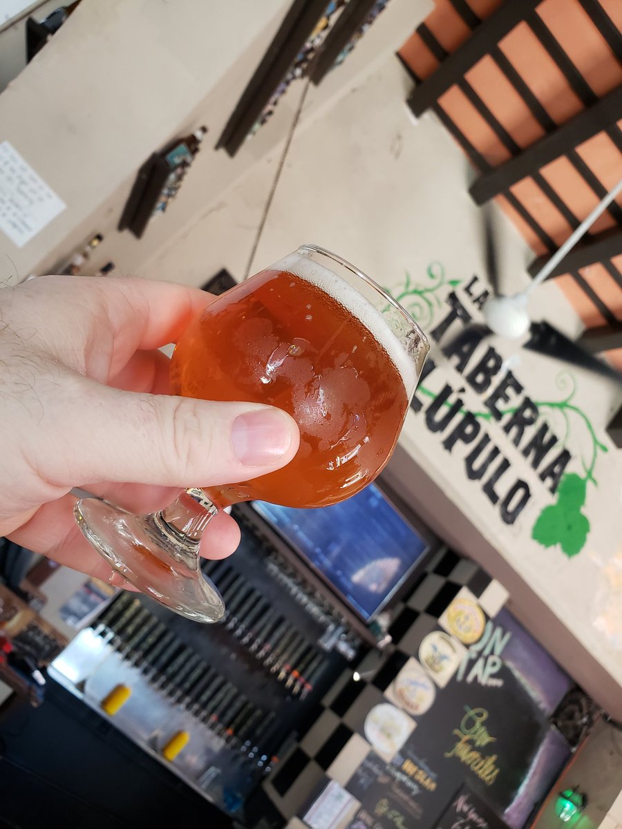 Rowebote's tweet image. Great ro find @BellsBrewery #hopslam in San Juan @Latabernalupulo