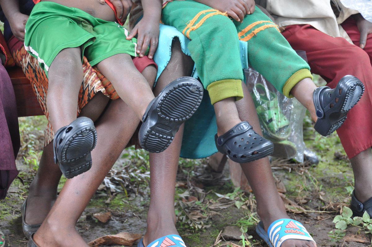 New study reveals that as the age at first shoe wearing delays by 5 years, the risk of podoconiosis increases by 49%. Ethiopian government should provided shoes to all children! #podoconiosis @TOMS @shoeslittlefeet @PodoDotOrg @davey_gail @KebedeDeribe journals.plos.org/plosntds/artic…