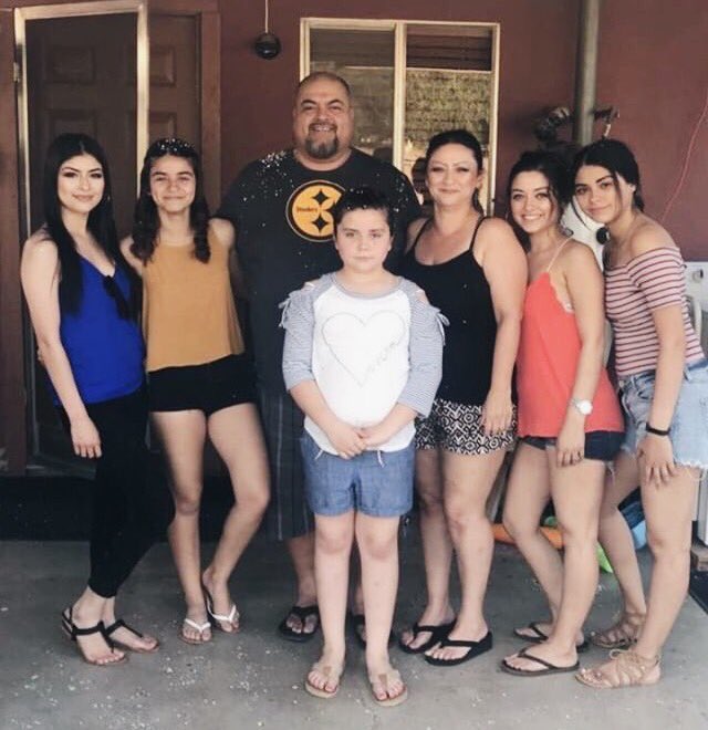 einezrouhotas's tweet photo. Last night, was one of the most tragic nights of my life. I lost both parents parents within the same minute. 💔 We are asking for help with their funeral arrangements. There is a GoFundMe account in my bio. Please anything will truly help. Please help my mom and help my dad. https://t.co/XfsW33bBa2