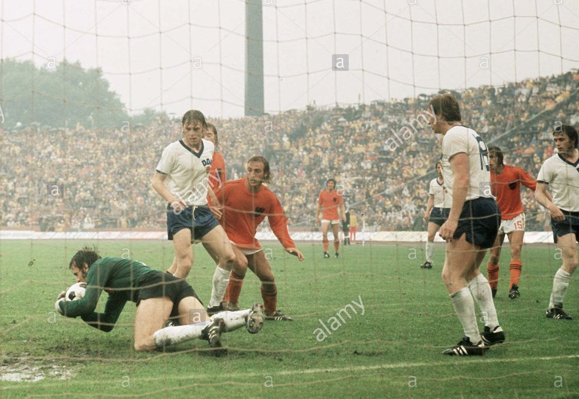 Netherlands1974's tweet image. This time East #Germany goalkeeper #Croy stops #Netherands from scoring.
But #Cruyff (14) and #vanHanegem (3) are ready to strike again. 
.
#Holland #Oranje #Nederland #WorldCup74 #WorldCup #WC1974 #WM74 #football #soccer #futbol #futebol #mundial #Ajax #Feyenoord #Psv #Legend