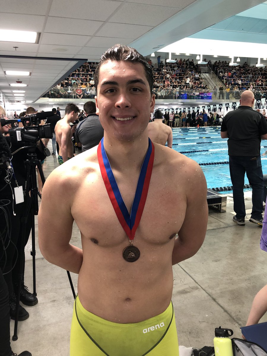 JR Gustat finishes 6th in the 100 Free! 🏆💪🏼