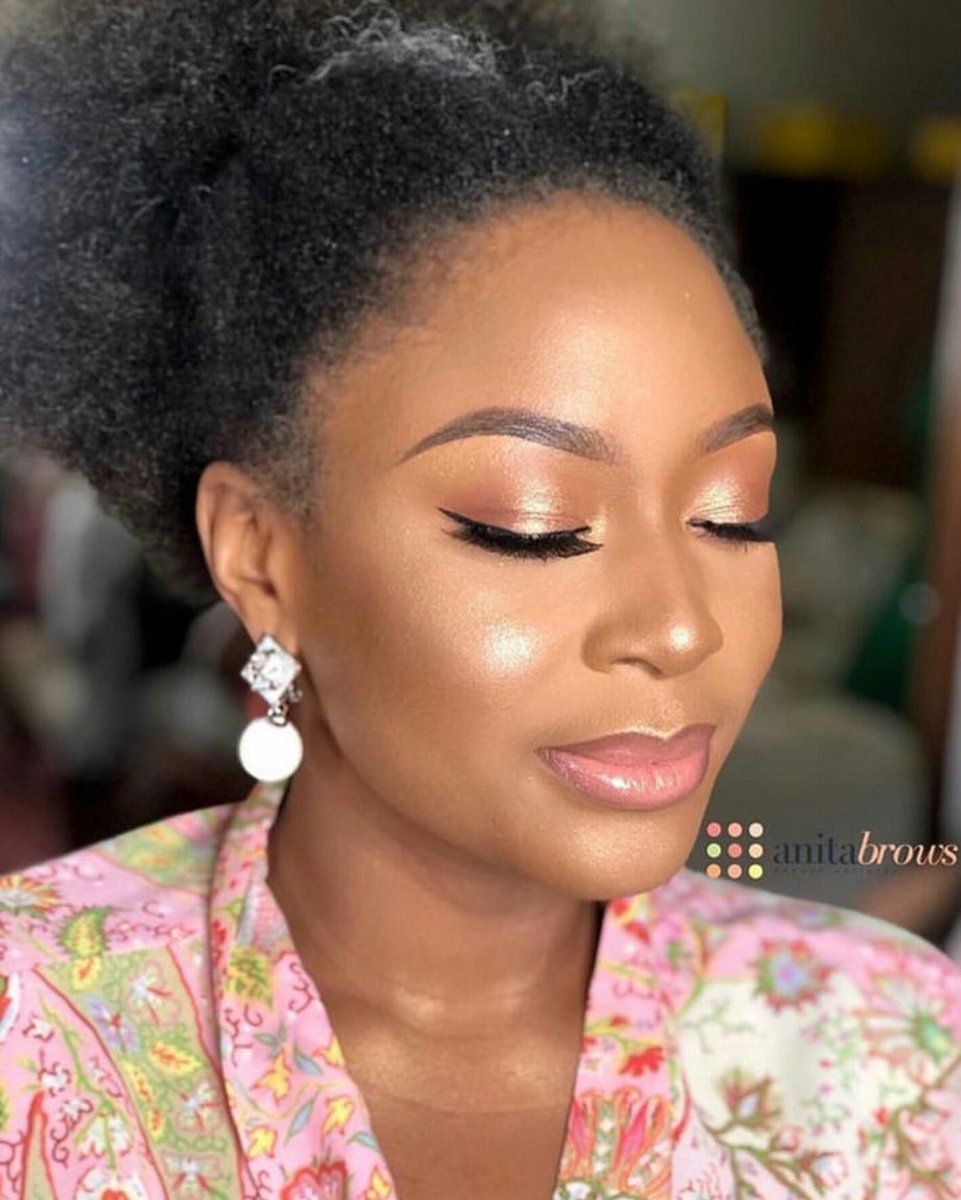 bloomyessence's tweet photo. Subtle Eleganceβ€
MUA @anitabrows' client looking fabulous in #NinaLipstick
πΈ credit : @anitabrows
#NinaEmpireBrand #NinaCosmetics https://t.co/NU7XPa9LMX