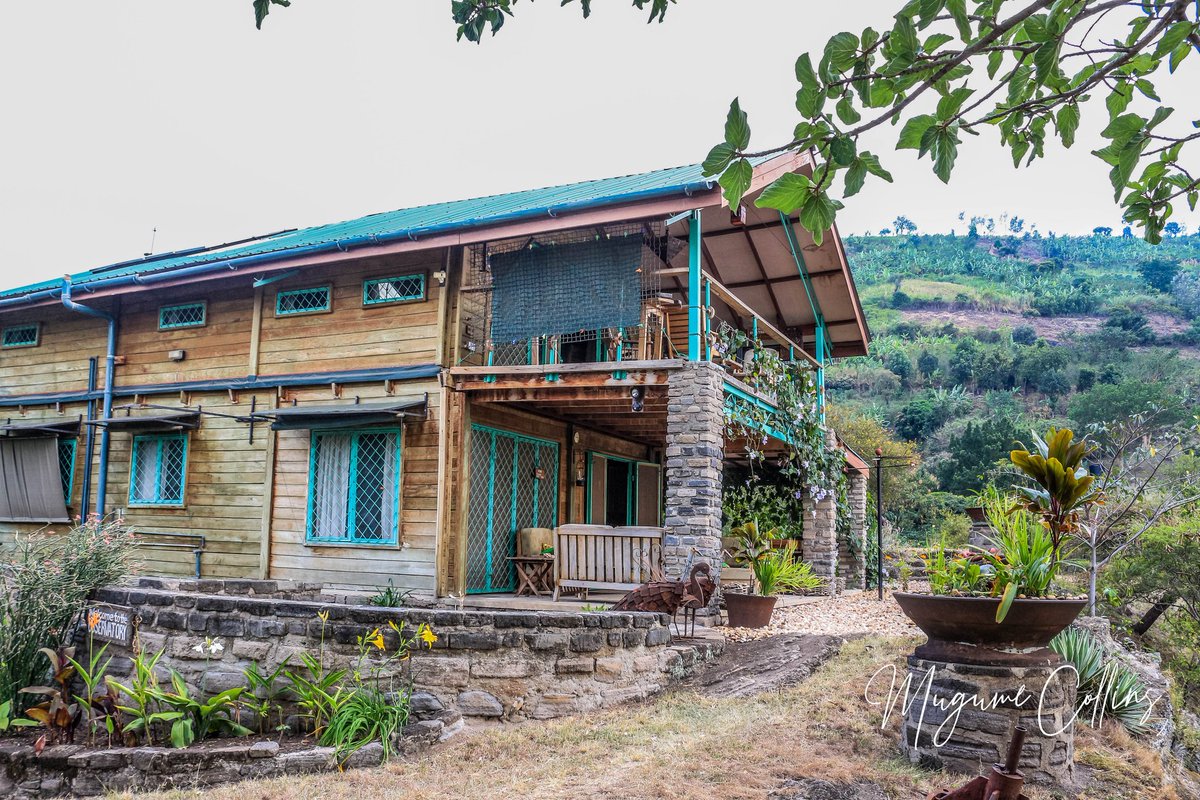 Found this #Amazing gem of a cottage in Bunyaruguru when I am spending the night. It's has an insane view right at the top of a crater. Beautiful setup and attention to detail. Check next post for the inside pictures. #TheObservatory #Travel #TravelUganda #UgandaHospitality