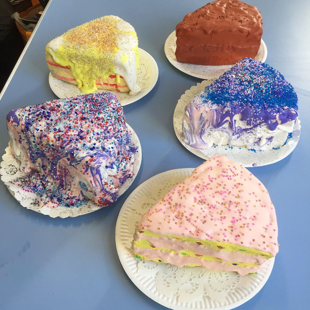 JaneCarlisleArt's tweet photo. Most excellent 3D food art inspired by #PeterAnton today at #saturdayartclub @MercerGallery #Harrogate #Yorkshire #kidsart #kidsactivities #artideas #creativity #mixedmedia #mixedmediaart https://t.co/zakVP0GfIP