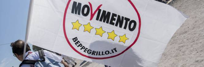 mgdj56's tweet photo. #ONESTI, #FINCHÉ NON #VENGONO #SCOPERTI.
#Castaa5Stelle a #Bruxelles: 8 #portaborse per ogni #deputato
Alla faccia del #risparmio. I #pentastellati #sfruttano al massimo i #rimborsi per i #collaboratori: quasi 270mila euro al mese
https://t.co/cbzXUcSOW4 via @ilGiornale https://t.co/idWfpv0Yvo