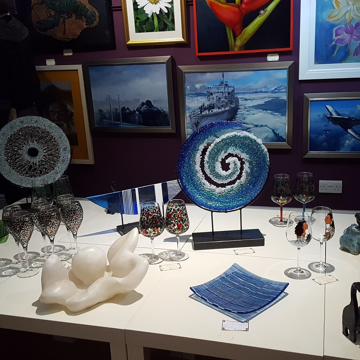morescribbles's tweet photo. It was 'meet the artist' day in my local gallery. A few of my wine glasses were there. Lovely to see the diversity of work. #artyideas https://t.co/sUtGg3z1Wk