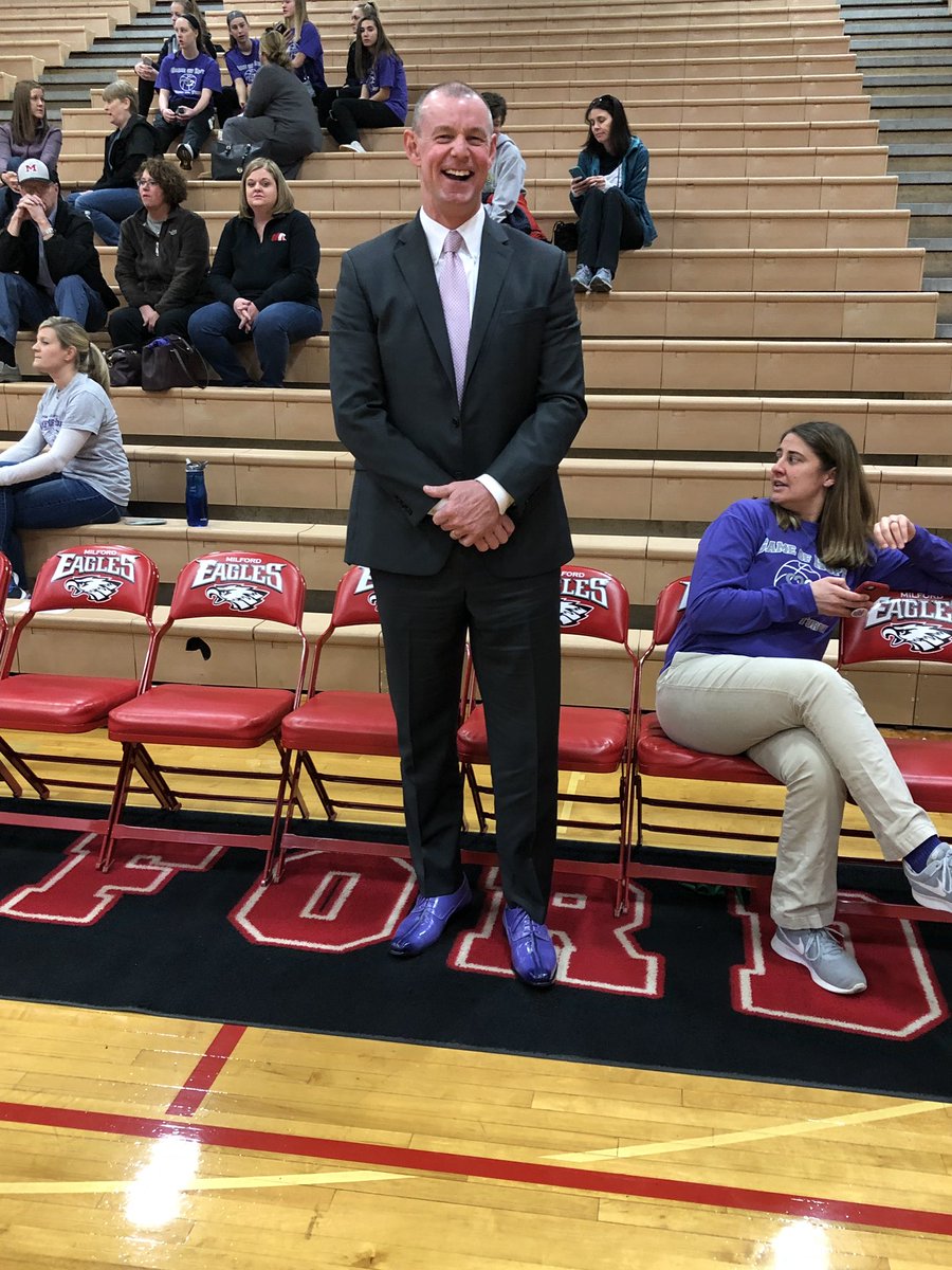 Coach Fallis showing his support for the Game of Hope! #nevergiveup @dafallis