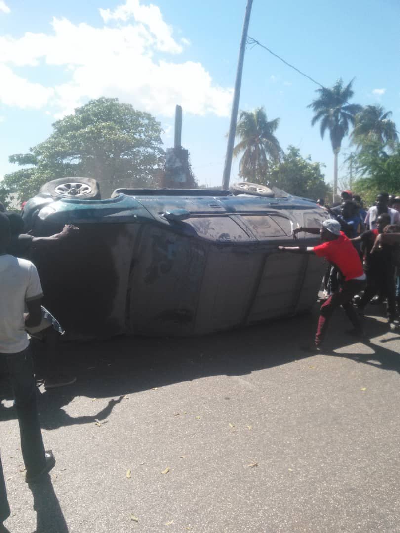 TwitJAKO's tweet photo. #LePep Mande Anraje !!! #JoMoMustGo #7fevrier2019 https://t.co/d0LLZMN7eG