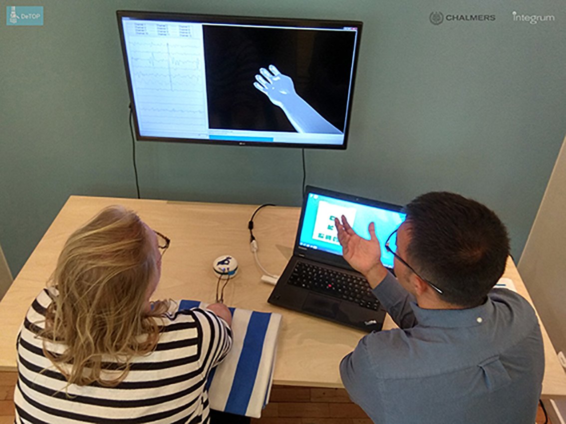 ahier's tweet photo. Doctors wire prosthetic directly to patients nerves 
#DeTOP 

https://t.co/lw6iSErnxu https://t.co/zRjJy8i4yJ