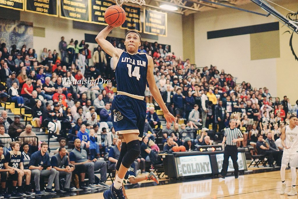 Five-Star R.J. Hampton tells <a href="/PrepCircuit/">PrepCircuit</a> he is down to Duke, Kansas, Kentucky, Memphis, and TCU - He breaks down his final five options &amp; more prepcircuit.com/news_article/s…