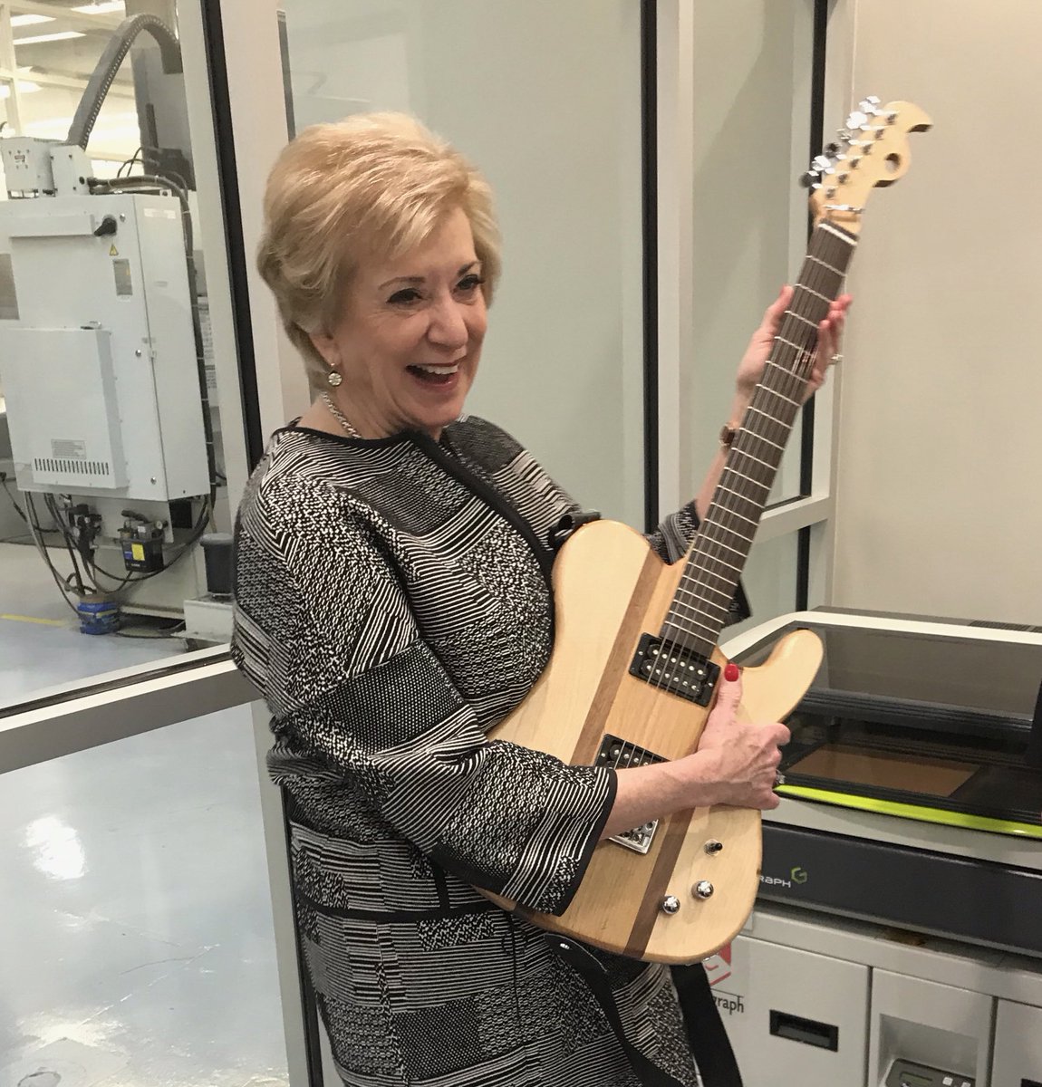 SBALinda's tweet photo. Touring the “fab lab” at @TriCedu. Students in the 8-18yo manufacturing class made this guitar from a block of wood, then learned the electric wiring to make it work. #ClevelandRocks #STEM @SBAgov @SBAgreatlakes @SBA_Cleveland https://t.co/ucpKQDkhFd