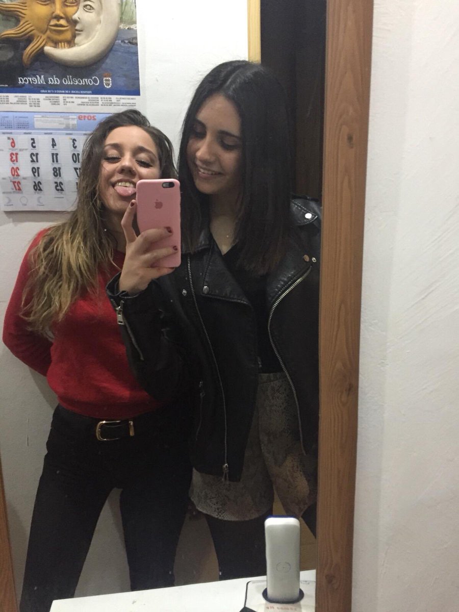 EssSuarez_'s tweet photo. hola,me he vuelto a descargar twitter para decirte que quiero que sea sábado ya..aww                                                  que ansias de pertardazo, o q? https://t.co/WtKH8cc43V
