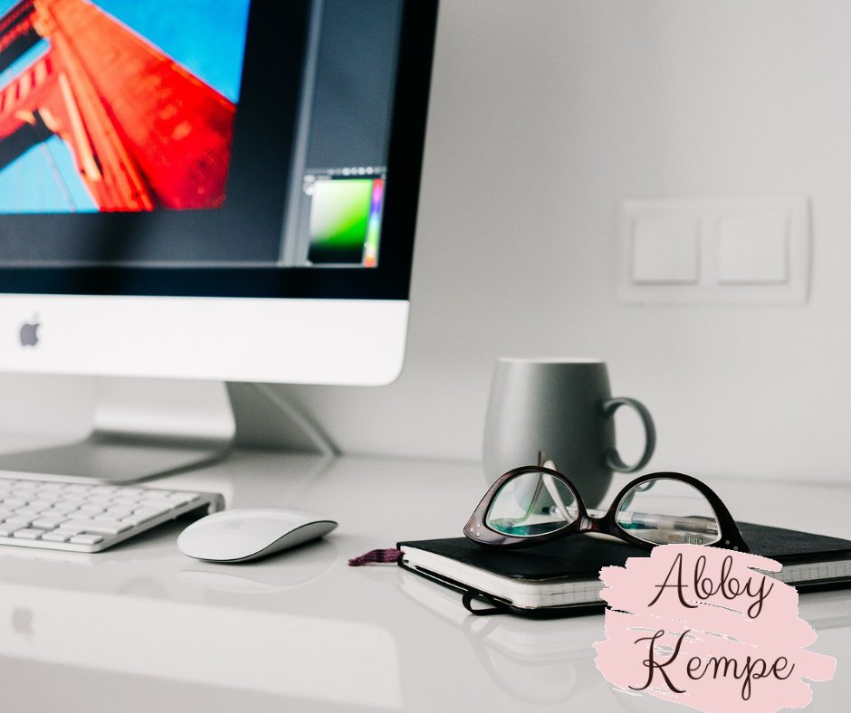 An all-white working nest. Let’s Work!
-Abby Kempe

bit.ly/2QY72nu 
#work #website #writing