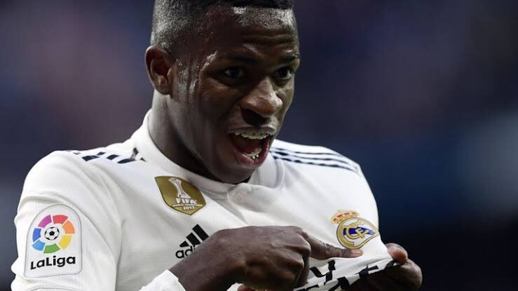 aSADMan18's tweet photo. Sacrificed and played a massive part in Ronaldo’s success at Madrid in the past 

Plays as a mentor for Vinicius in the present who will be a star for Madrid in the future

People don’t understand how important Benzema is for the success and growth of Vinicius https://t.co/5nkvT2Ua7c