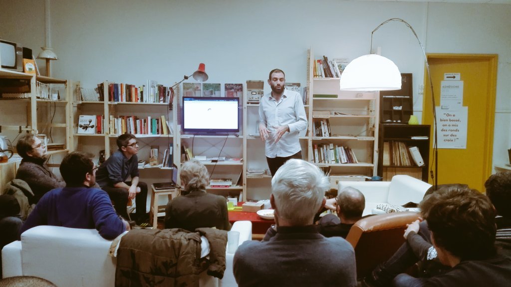 assoPiNG's tweet photo. Dernier projet : Julien prรฉsente #sunshare. Un systรจme pour partager l'รฉlectricitรฉ gรฉnรฉrรฉe par des panneaux solaires. https://t.co/ftrO2hpOOo
Il souhaite passer son projet en #opensource https://t.co/0xWDZYyPTV