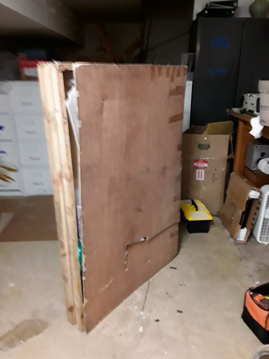 BlakeNMorgan's tweet image. This is what the hand built crate looked like and I had 3 in one year come back from @FedEx like this.  Completely broken in half and taped back together.