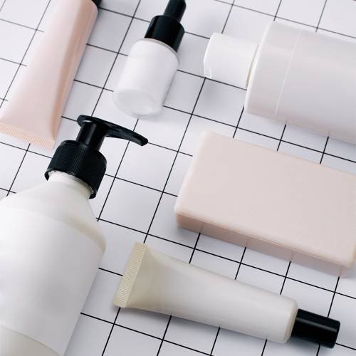 Jsalon6's tweet photo. What exactly is a fragrance-free shampoo? Certainly most products have some sort of smell, after all. Also, what are the benefits?

https://t.co/2uHbpijvHg https://t.co/uqnzlI9J3s