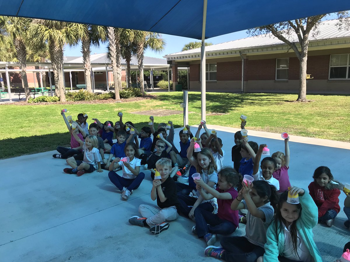 Experimenting with marshmallow catapults testing different amounts of force!  <a href="/SarahLeathead/">Sarah Leathead</a> <a href="/cypresscreekvcs/">Cypress Creek</a> <a href="/bronson_adrian/">Adrian Bronson</a>