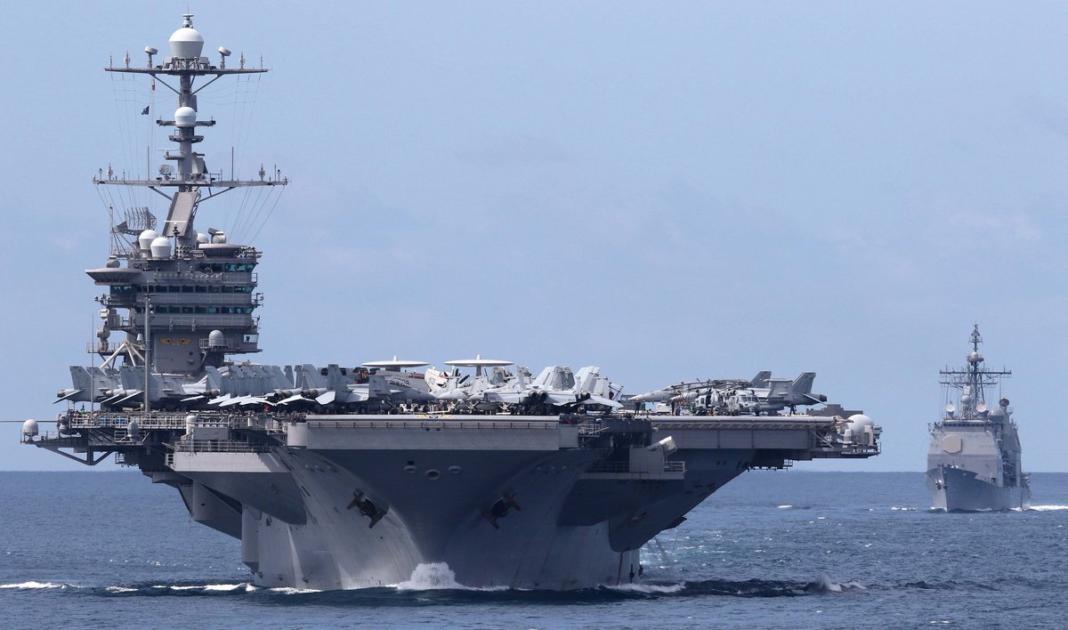 #USSJohnCStennis and #USSMobileBay transit the Indian Ocean during operations in @US7thFleet this week. #CVN74 #CG53 #USNavy