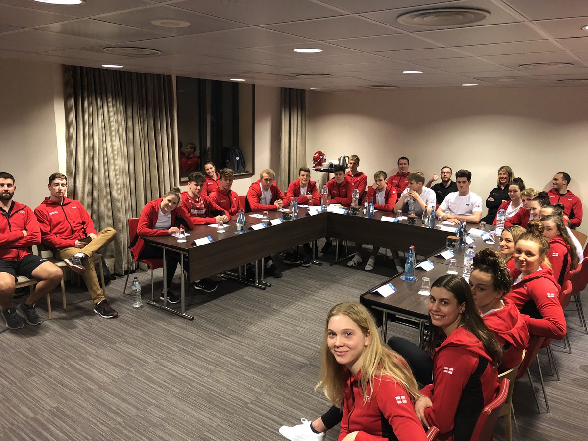 RobinsGrant's tweet image. Arrived safe, pool fast, team briefing to set the scene! #creatingstories #oadf #swimmingisajourney